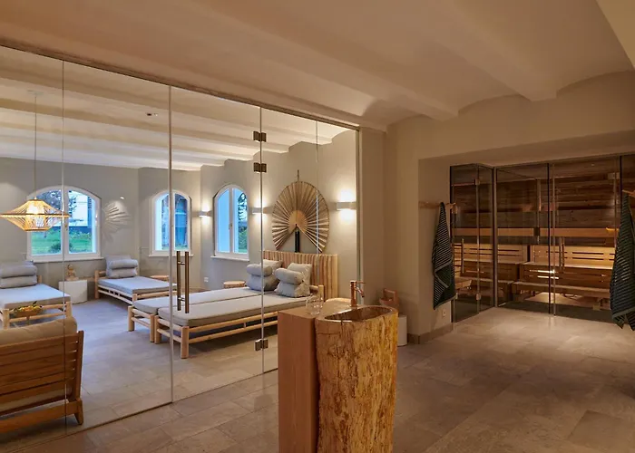 Crown Villa *